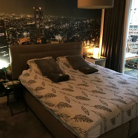 Comfortable Apartment+terrace In Central Apartmán